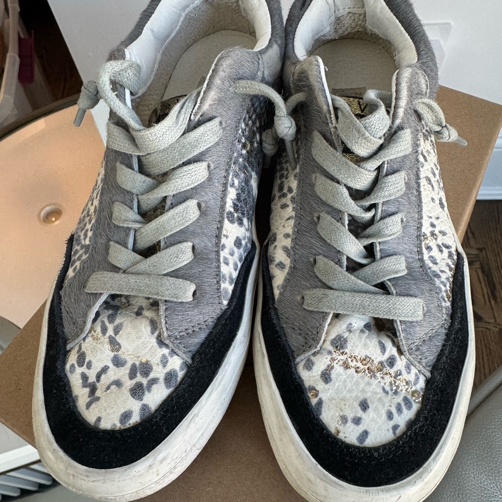 Vintage Silver Multi Sneaker Sz 7